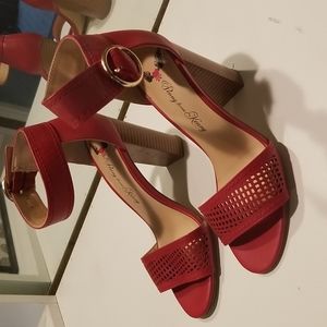 Open toe ankle sandals red